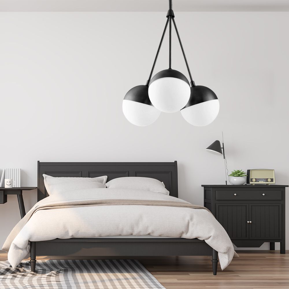 Lampa Wisząca Szklana Kula Mleczna APP687-3CP Czarna