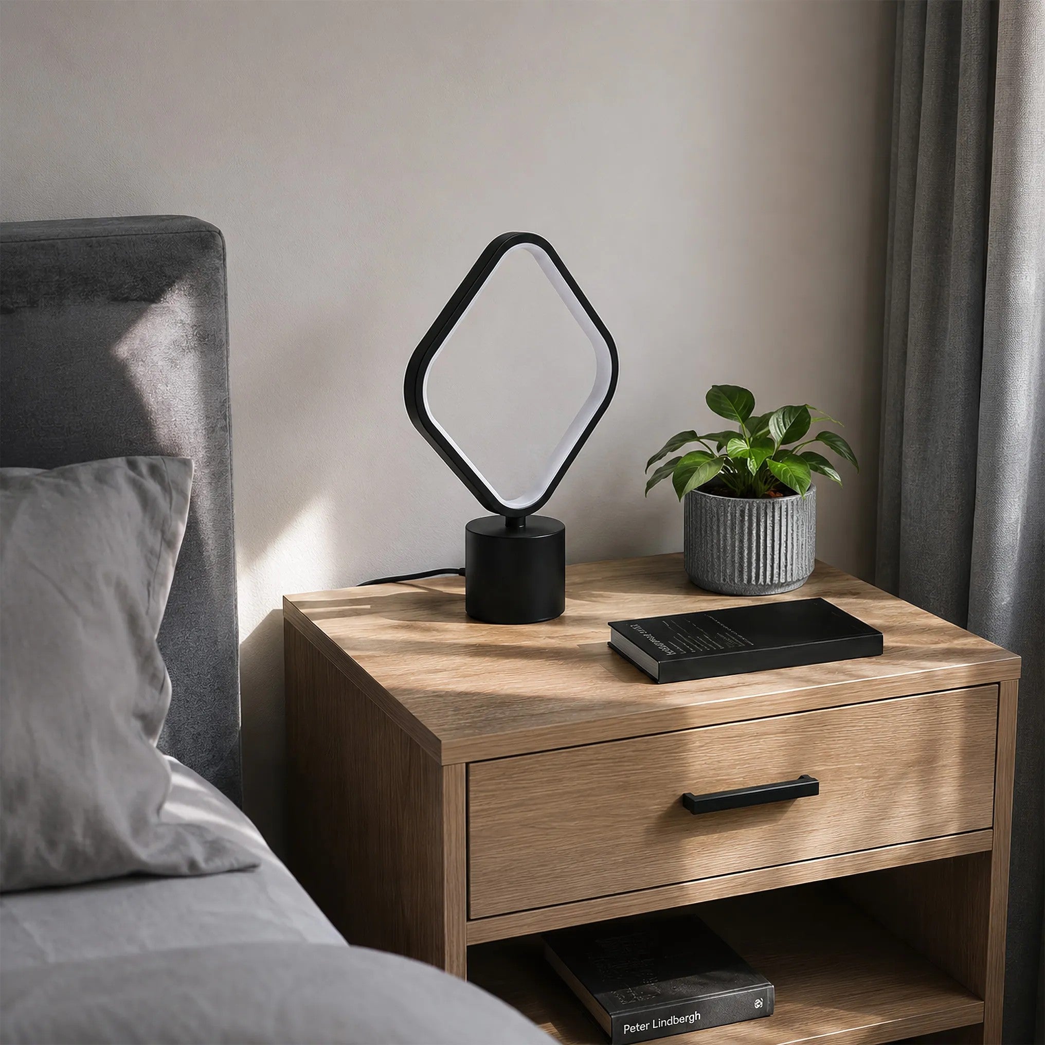 Lampka Nocna LED LHJ124-T Czarna 4