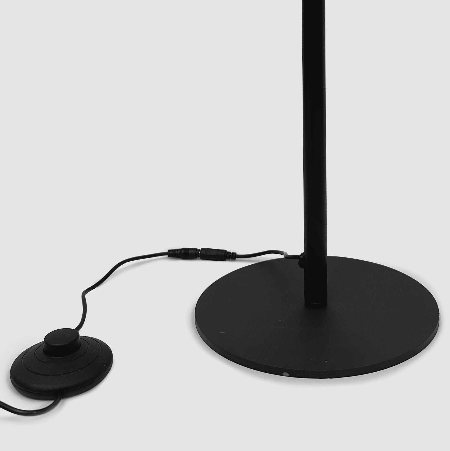 Lampa Stojąca Podłogowa APP1415-F Black