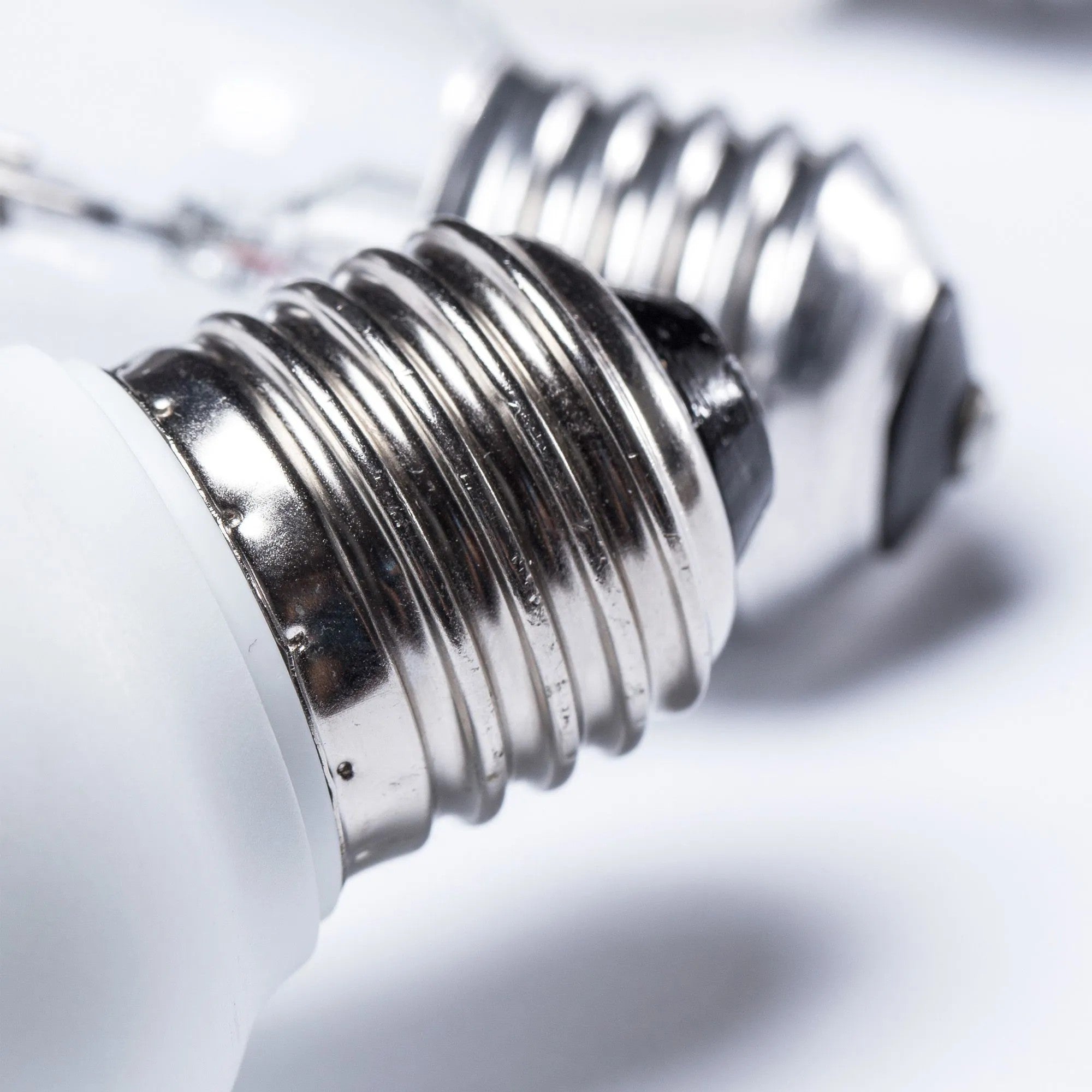 Żarówka LED Neutralna E-27 7W RSL022 7